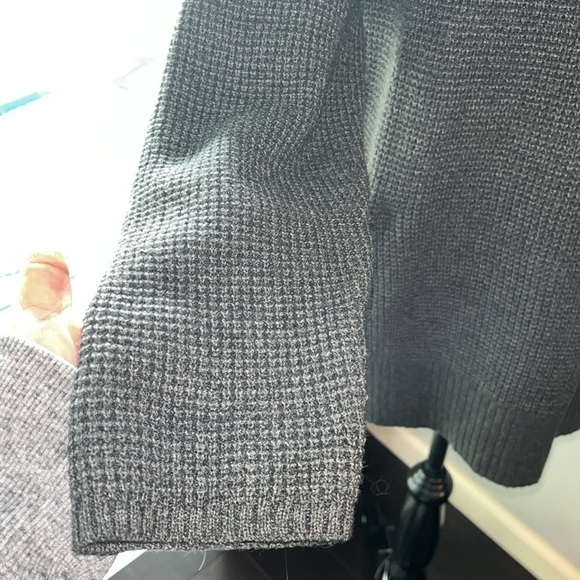 LOU & GREY | TUNIC SWEATER | SIZE XL WAFFLE KNIT IN OLIVE COLOR - Picture 2 of 7